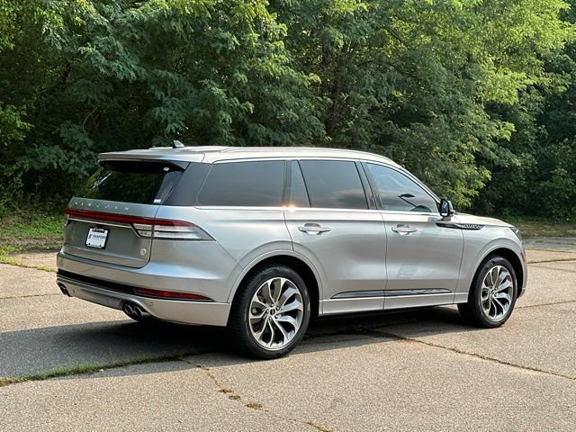 Used 2021 Lincoln Aviator Grand Touring w/ Elements Package Plus AWD/4WD image 5