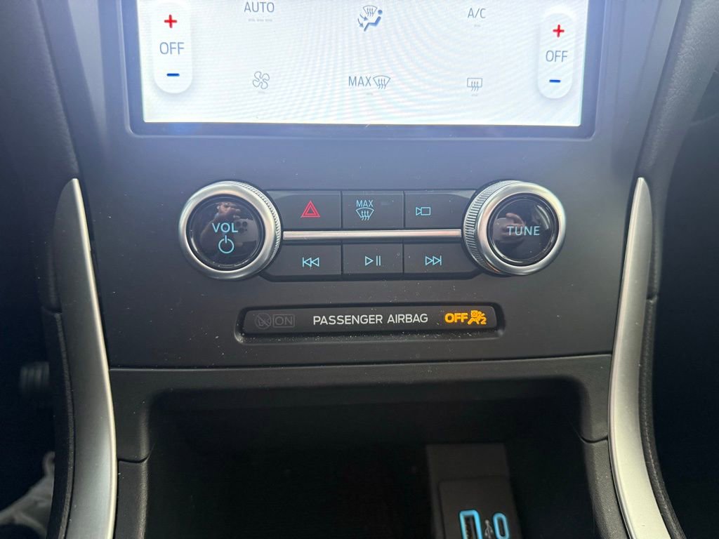 Used 2024 Ford Edge SE image 21