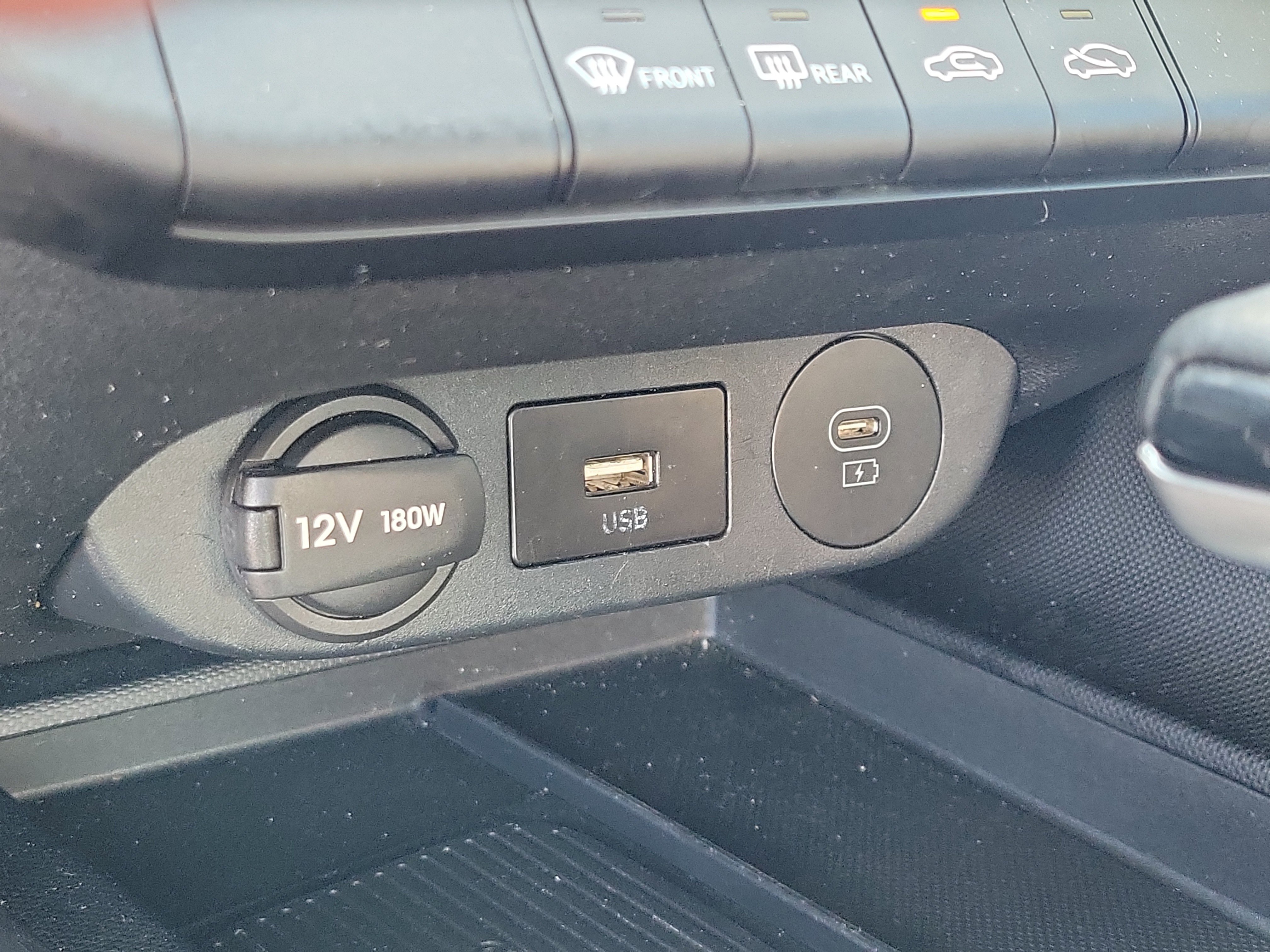 Used 2025 Hyundai Elantra Sport image 29