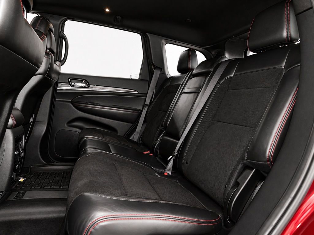 Used 2019 Jeep Grand Cherokee Trailhawk AWD/4WD image 18