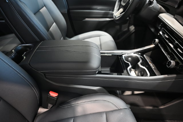 New 2027 Chevrolet Traverse LT w/ Midnight/Sport Edition AWD/4WD image 20