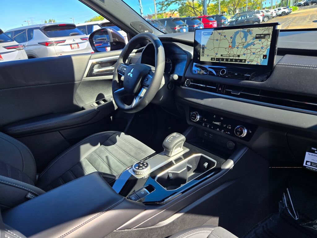 New 2026 Mitsubishi Outlander LE AWD/4WD image 5
