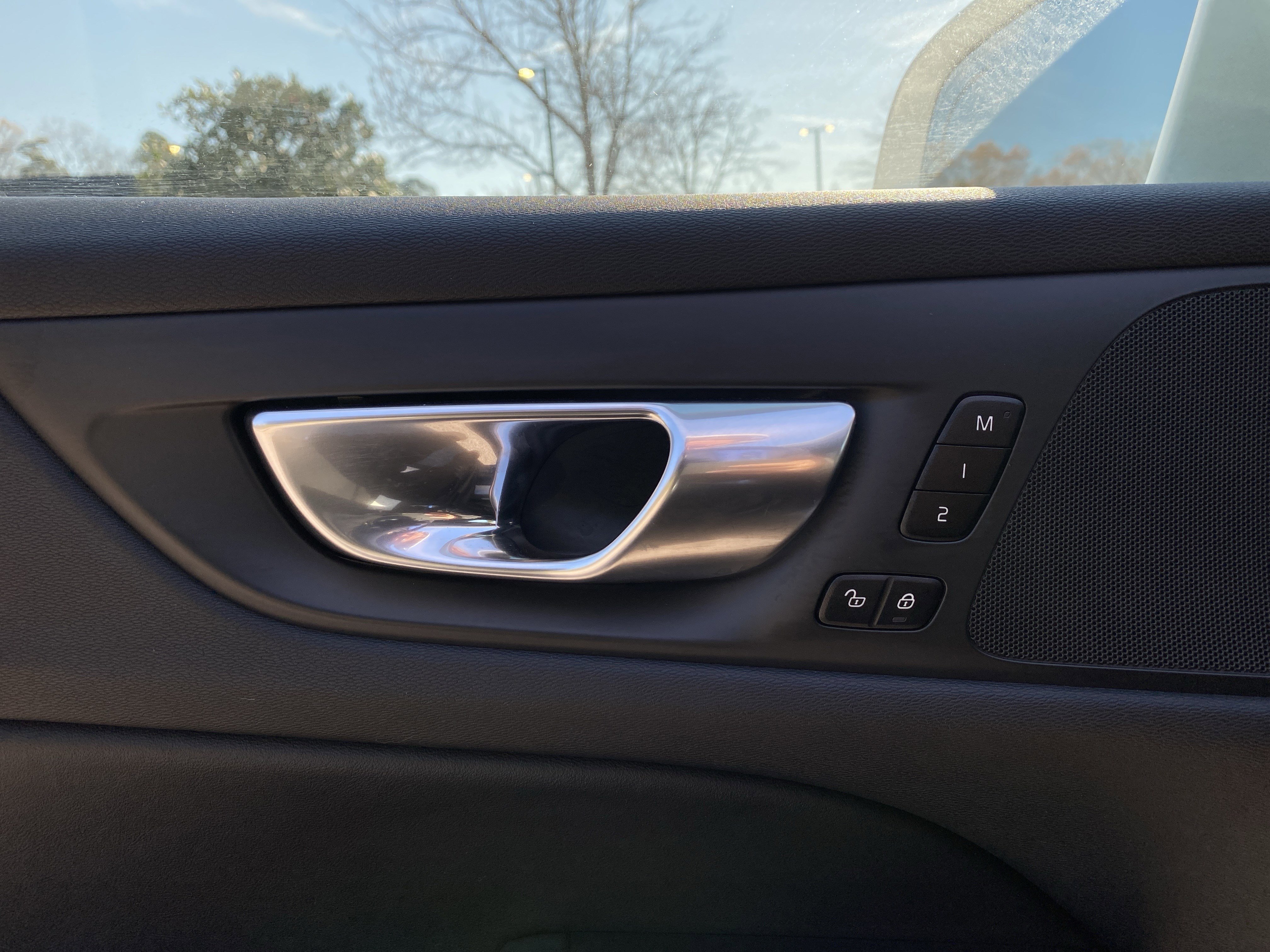 Used 2025 Volvo V60 B5 Cross Country Plus image 24