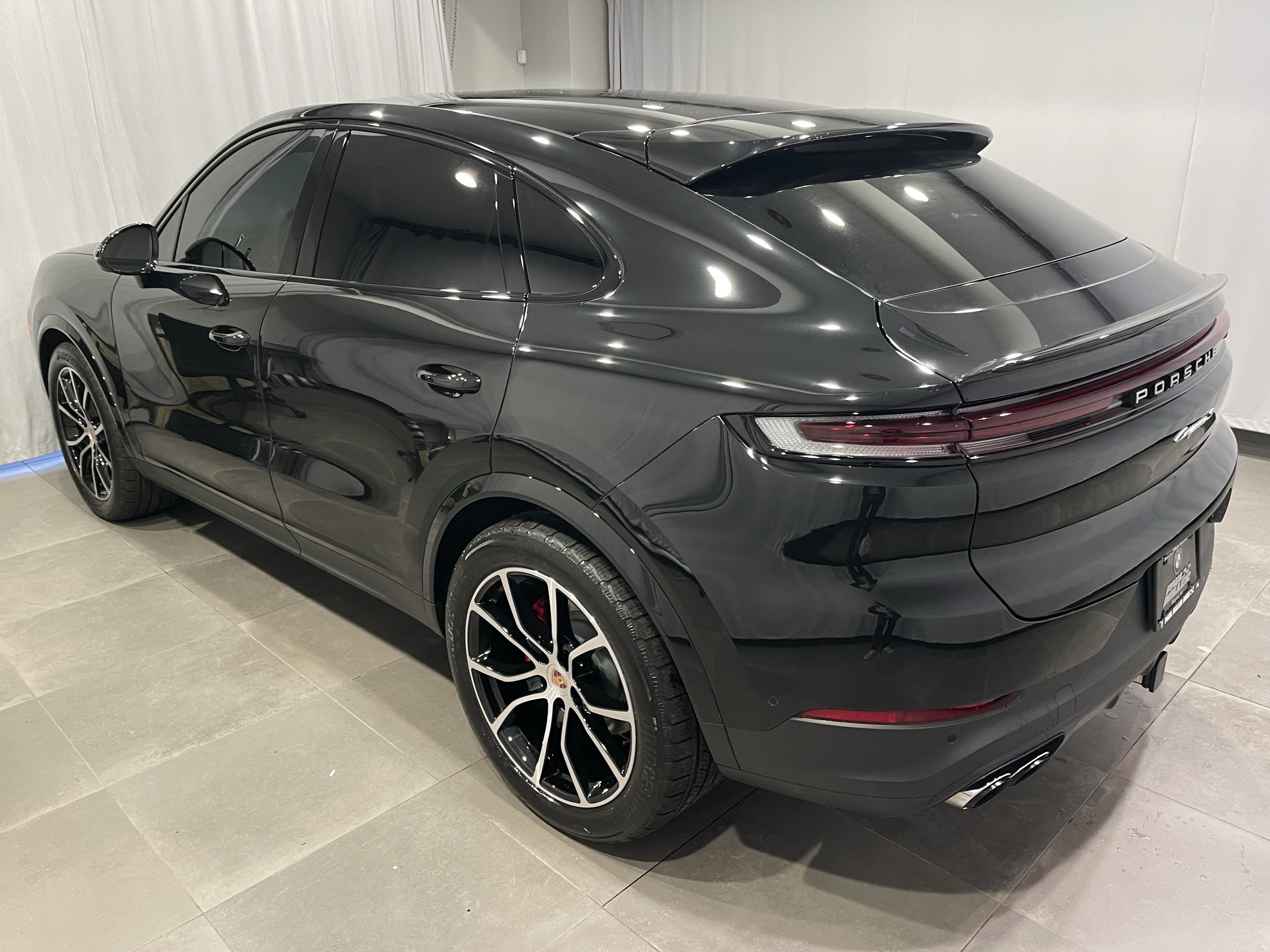 Used 2026 Porsche Cayenne S AWD/4WD image 4