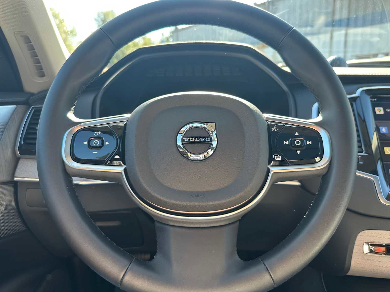 Certified 2025 Volvo XC90 B6 Ultra w/ Protection Package Premier image 25