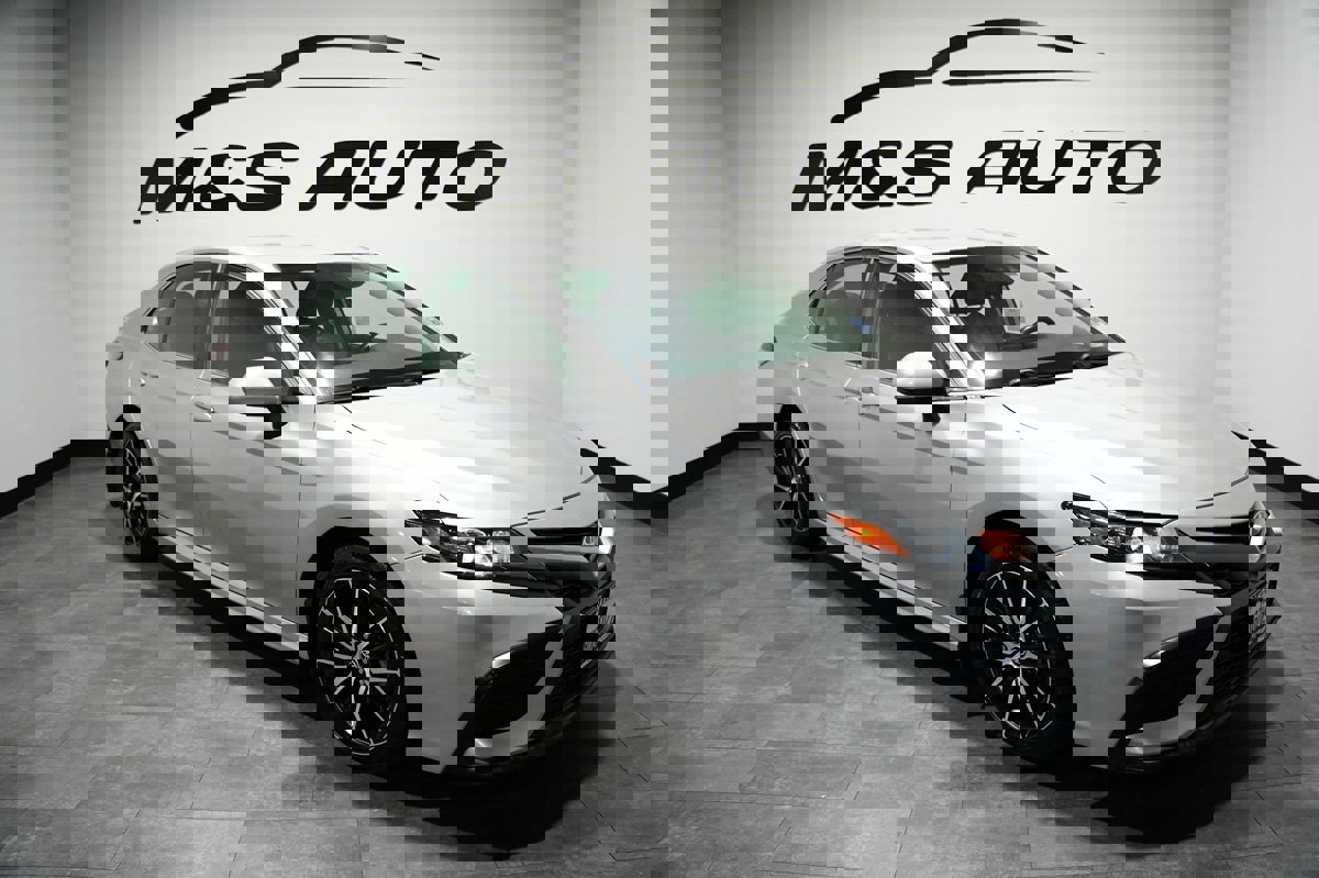 Used 2021 Toyota Camry SE w/ Carpet Mat Package (TMS) image 7