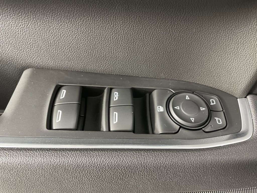 Used 2025 GMC Sierra 1500 Elevation image 23