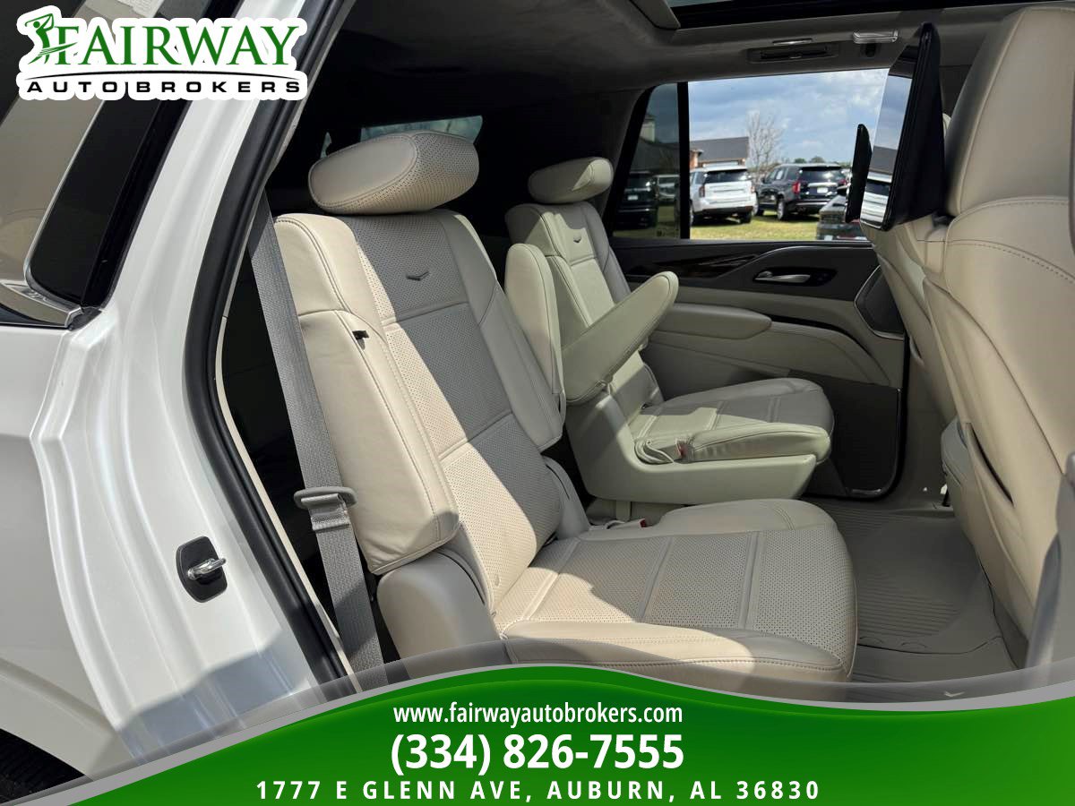 Used 2022 Cadillac Escalade Premium Luxury Platinum image 13