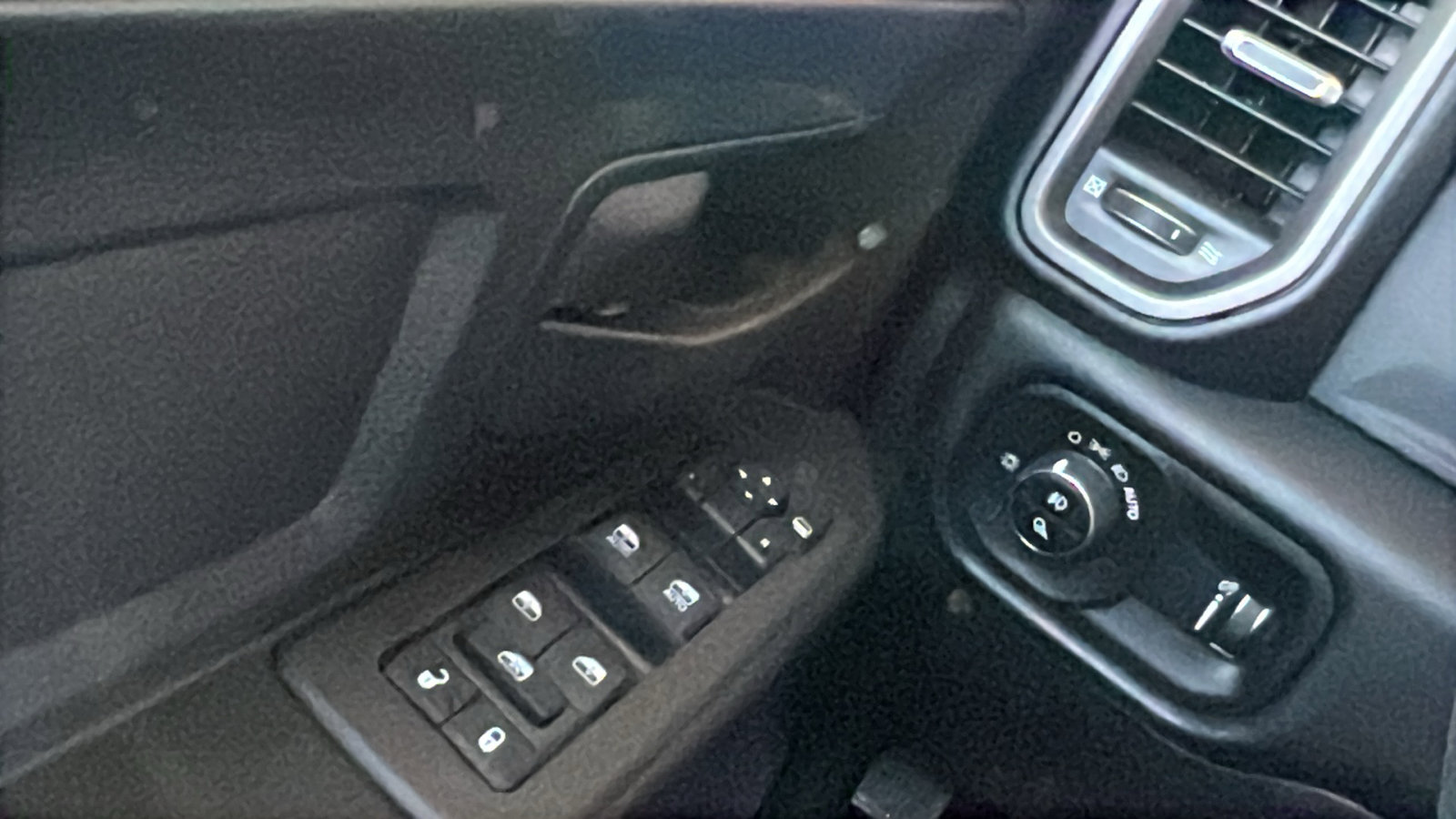 New 2025 RAM 2500 Tradesman image 30