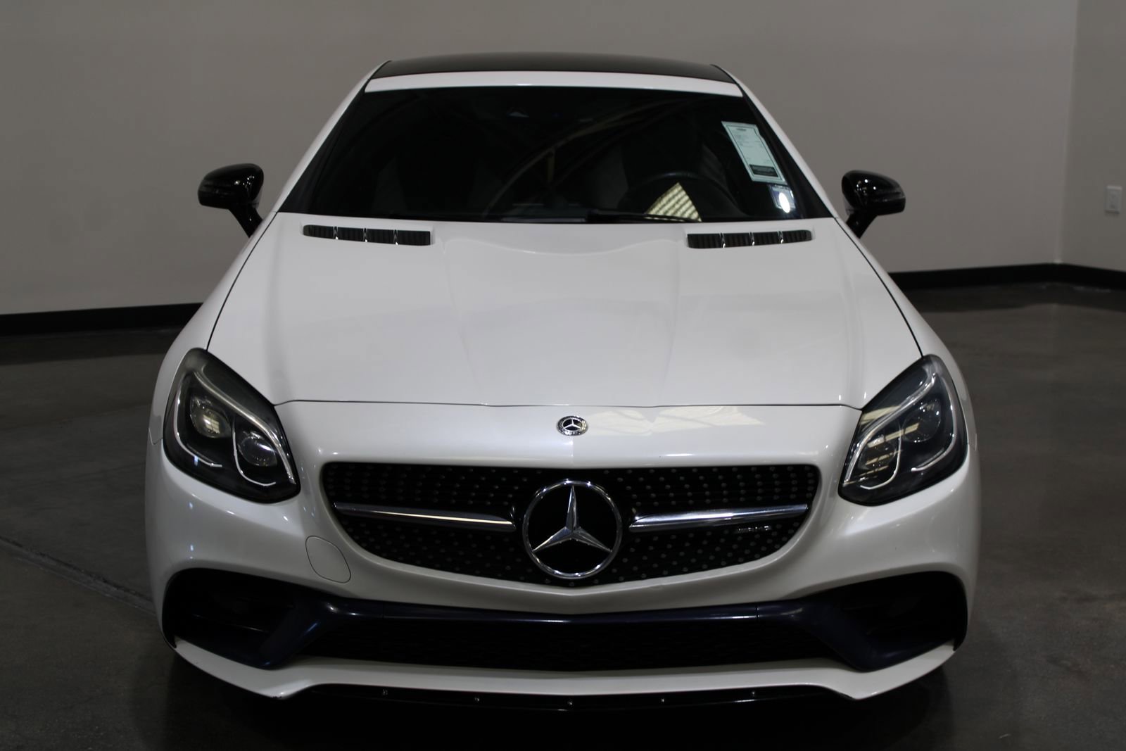 Used 2019 Mercedes-Benz SLC 43 AMG image 4