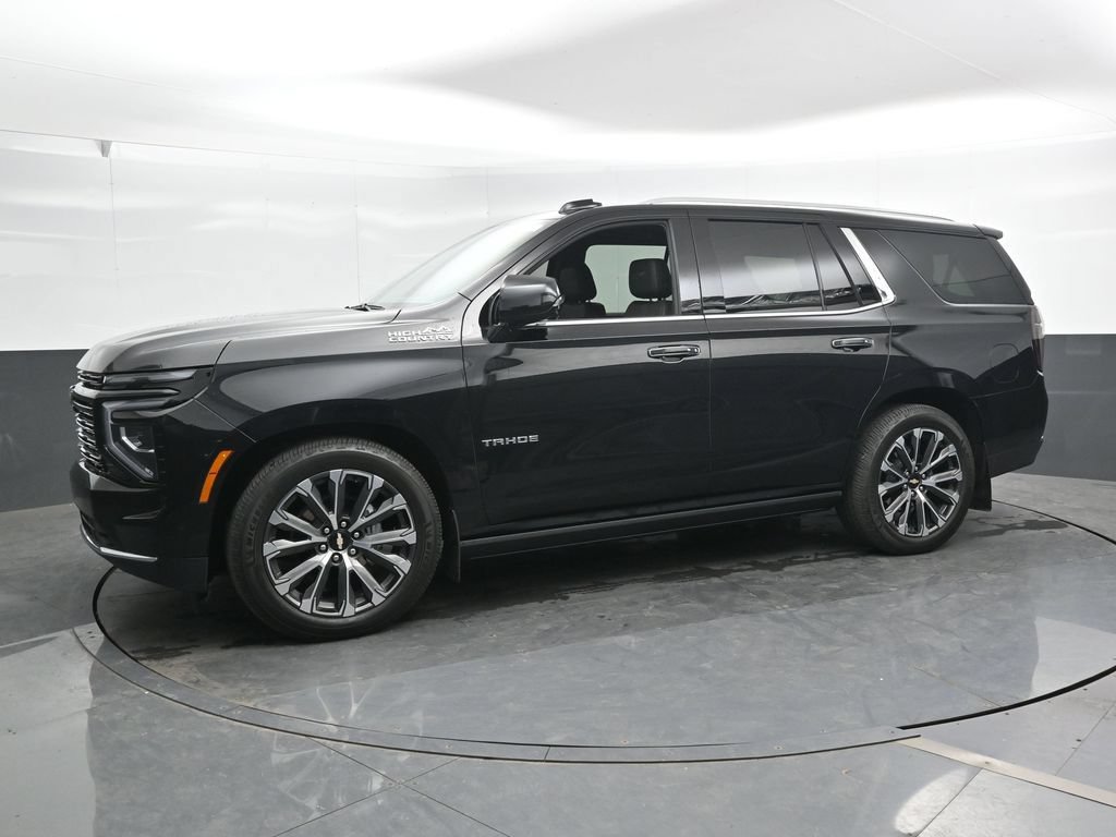 Used 2025 Chevrolet Tahoe High Country AWD/4WD image 9