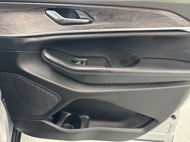 Used 2023 Jeep Grand Cherokee L Limited w/ Trailer Tow Group (B) AWD/4WD image 30