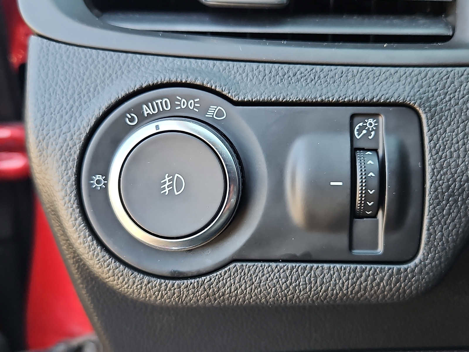 Used 2017 Buick Envision Essence image 23