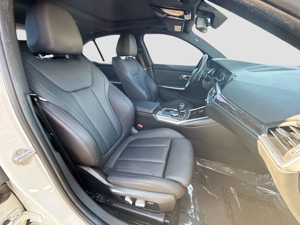 Used 2020 BMW 330i Sedan w/ Driving Assistance Package RWD image 14