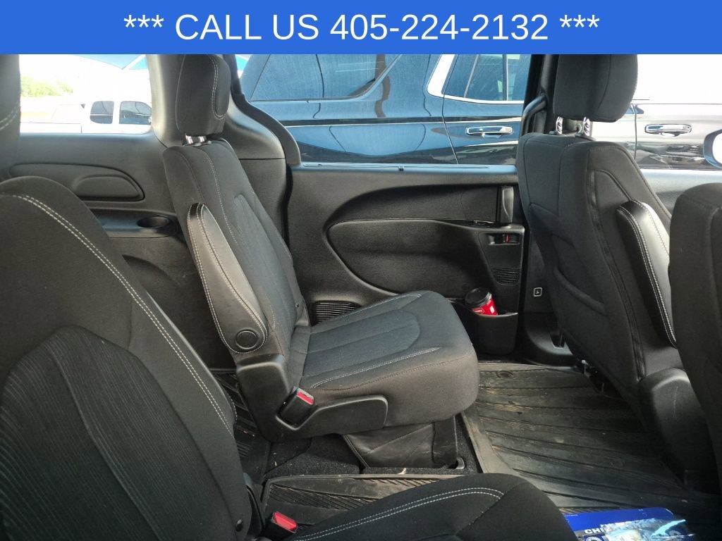 Used 2021 Chrysler Pacifica Touring w/ S Appearance Package image 29