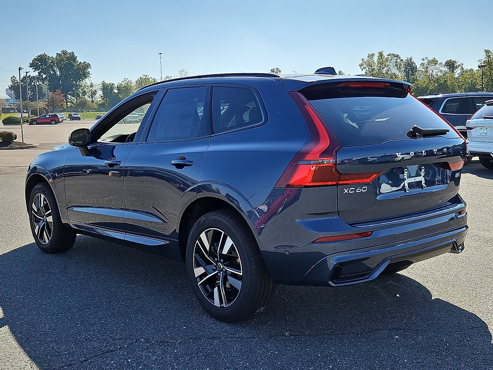 New 2026 Volvo XC60 B5 Plus w/ Protection Package Premier image 4