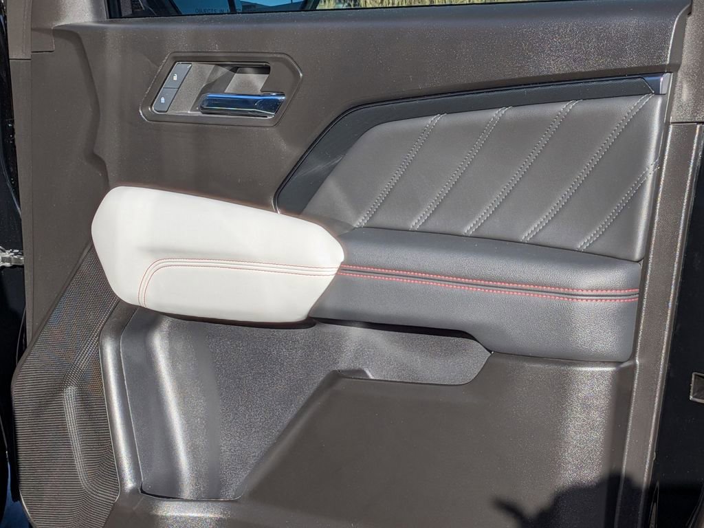 Used 2024 GMC Canyon AT4X image 29