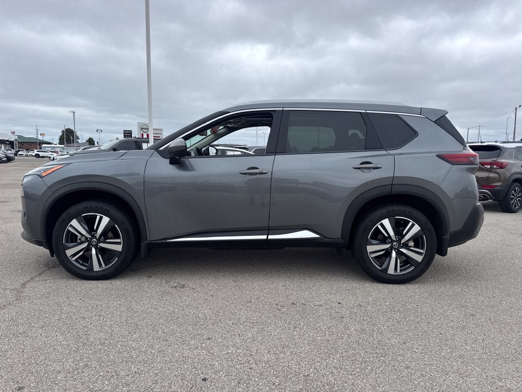 Used 2021 Nissan Rogue SL w/ Premium Package FWD image 3
