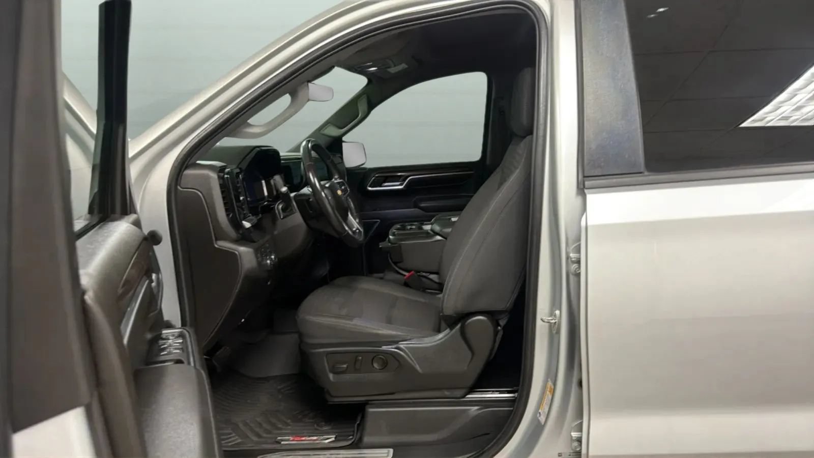 Used 2022 Chevrolet Silverado 1500 LT w/ All Star Edition Plus AWD/4WD image 20