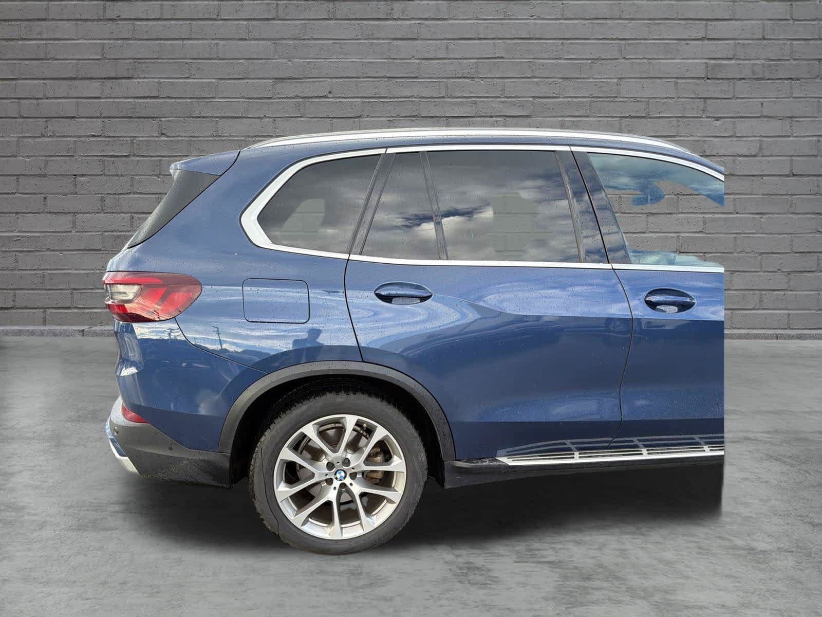 Used 2021 BMW X5 xDrive45e w/ Premium Package 2 AWD/4WD image 9