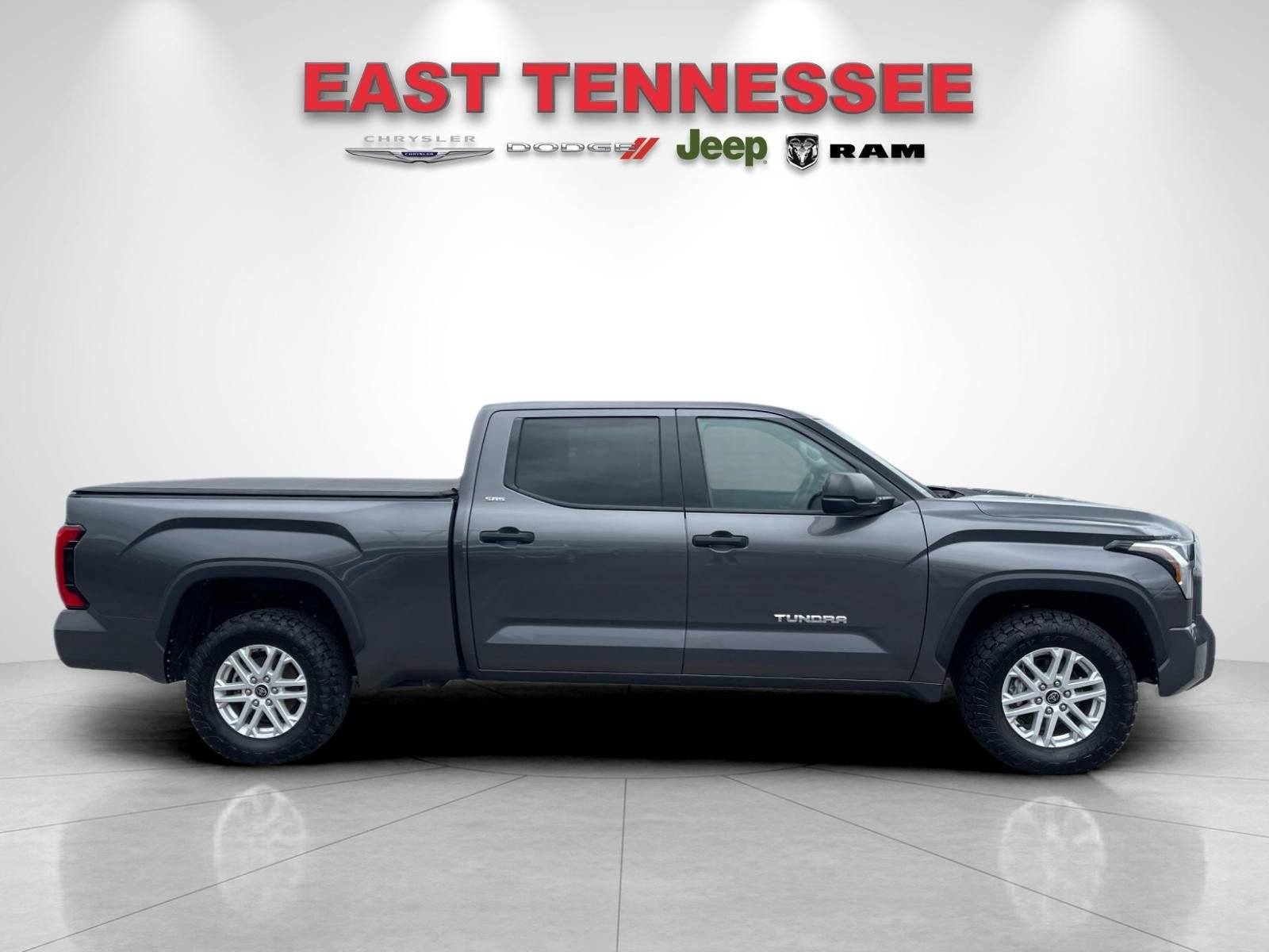 Used 2022 Toyota Tundra SR5 AWD/4WD image 2