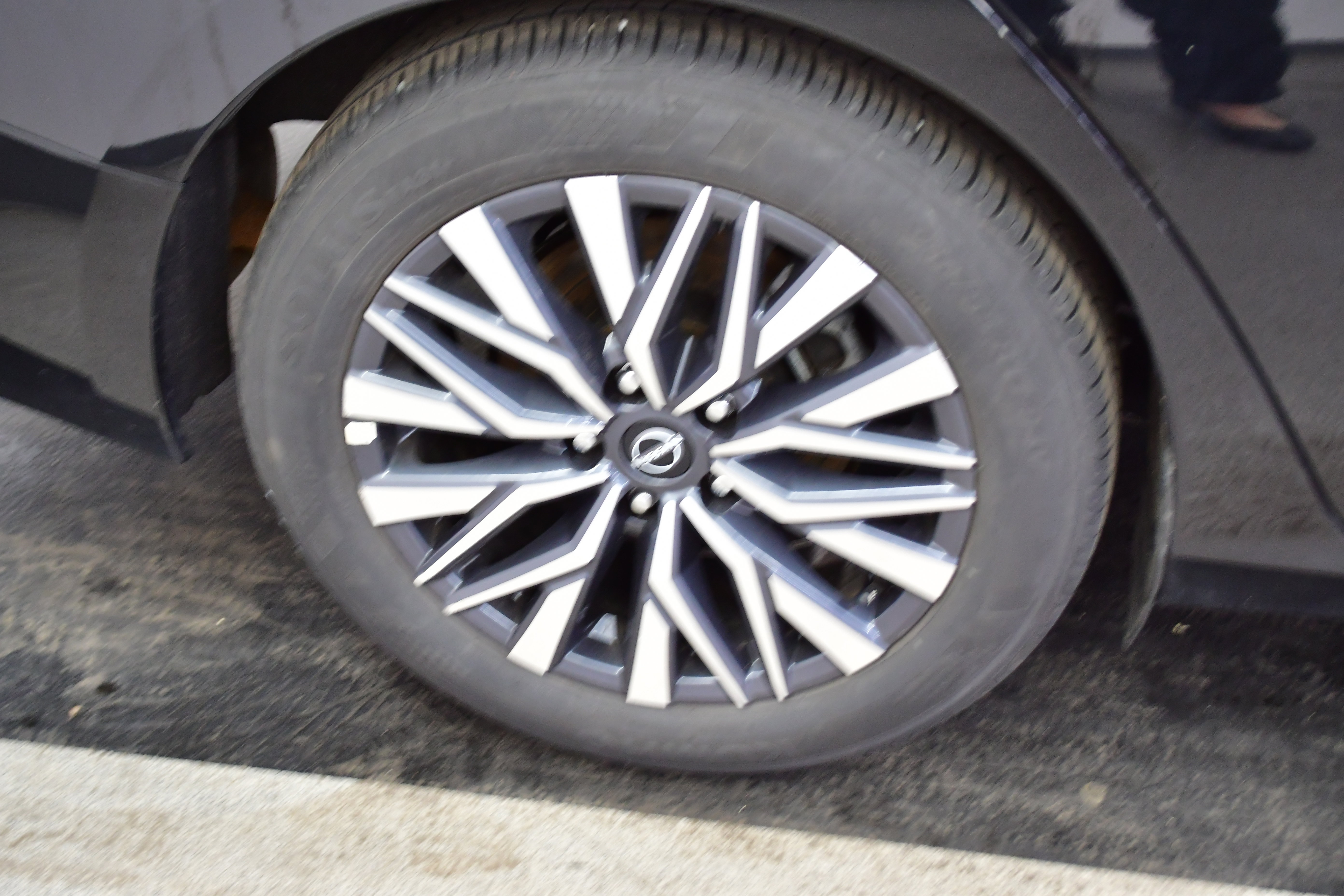 Used 2025 Nissan Altima 2.5 SV image 32