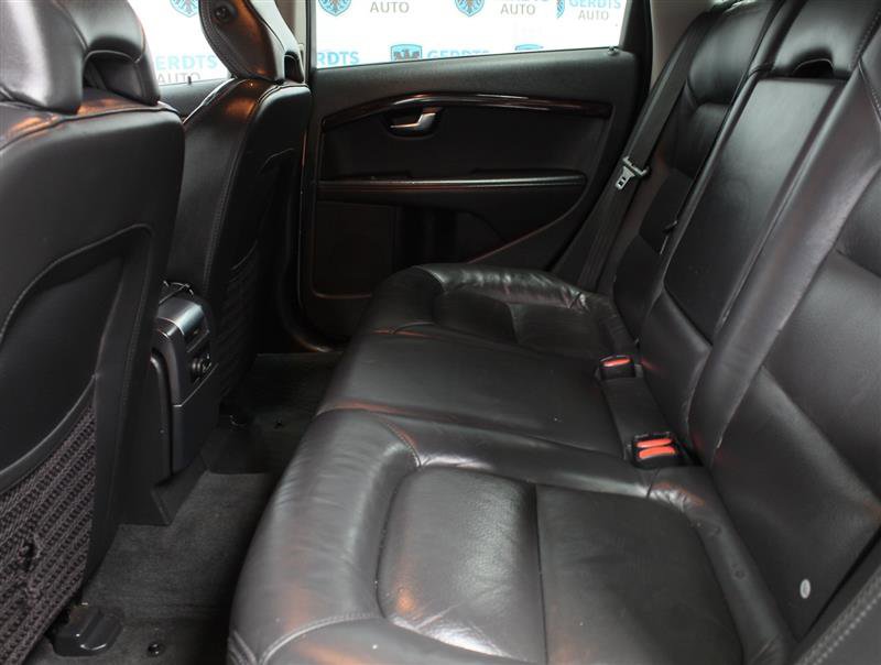 Used 2014 Volvo XC70 T6 w/ Climate Package image 17