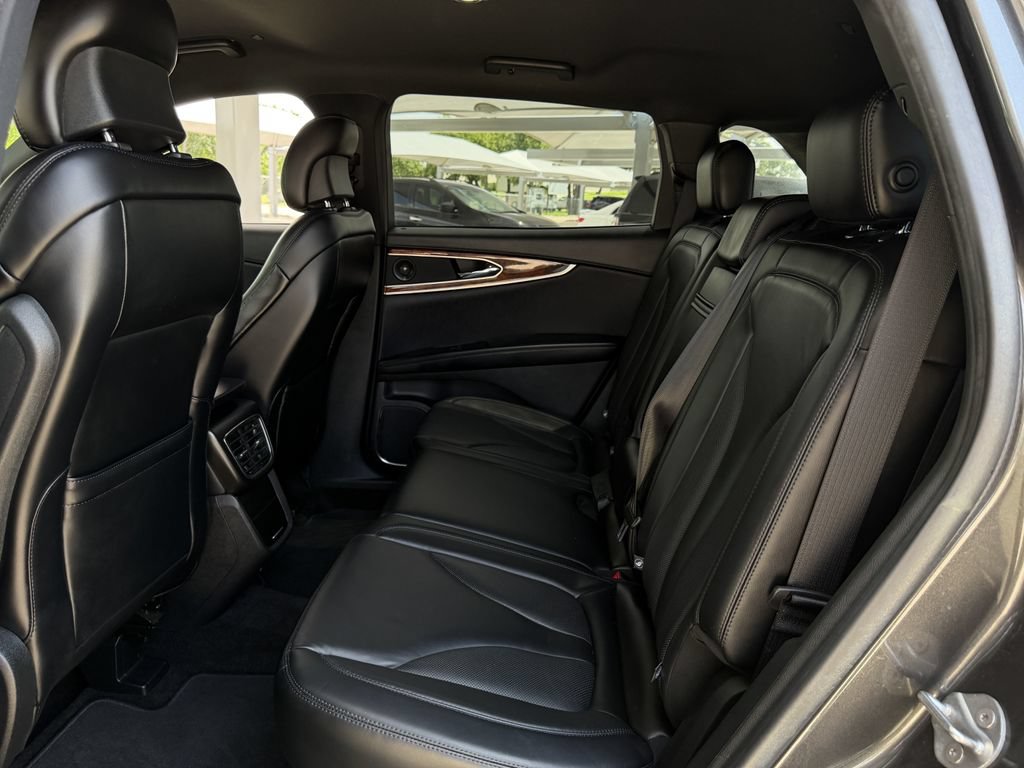 Used 2019 Lincoln Nautilus Select w/ Class II Trailer Tow Package AWD/4WD image 26