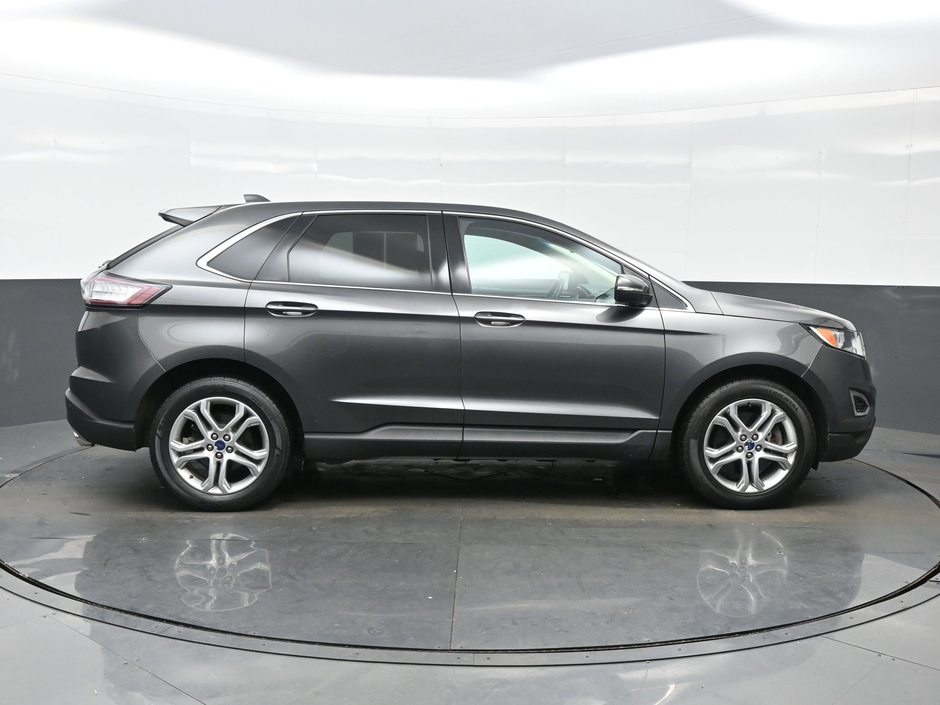 Used 2015 Ford Edge Titanium w/ Equipment Group 301A image 7
