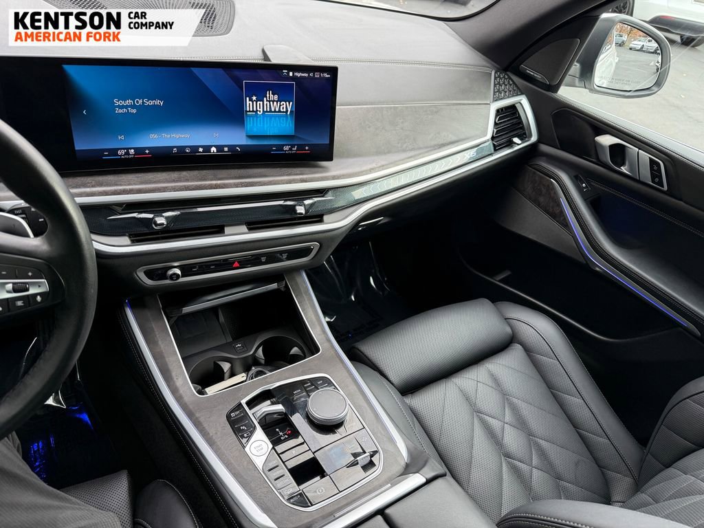 Used 2025 BMW X5 xDrive50e image 22