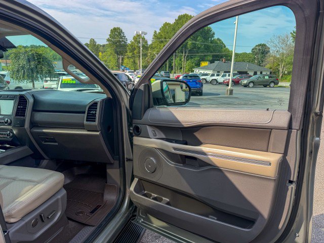 Used 2019 Ford Expedition XLT w/ Equipment Group 201A RWD image 23