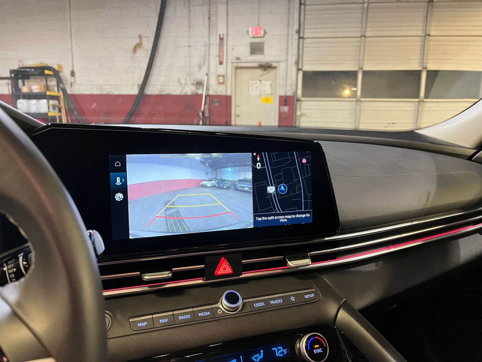 Used 2025 Hyundai Elantra SEL image 17