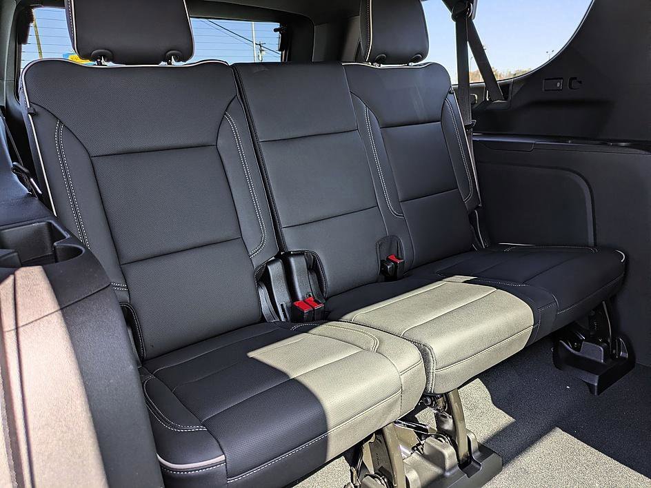 New 2026 Chevrolet Suburban Premier w/ Sun And Tow Package image 33