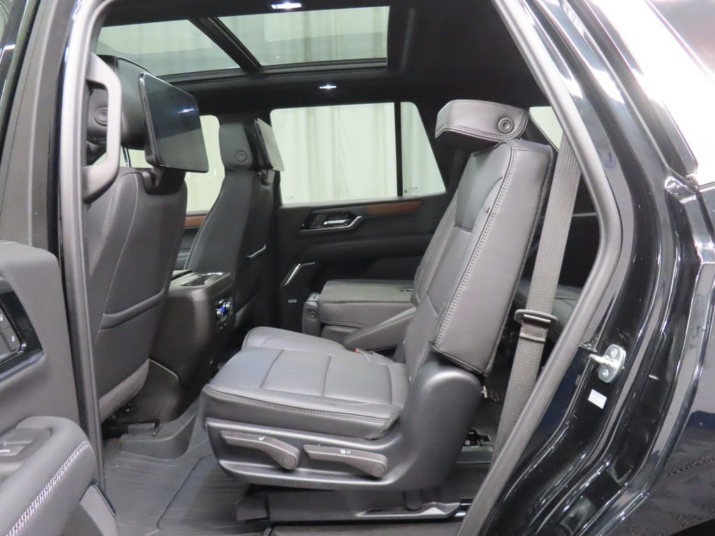 Used 2025 GMC Yukon Denali w/ Denali Reserve Package image 10