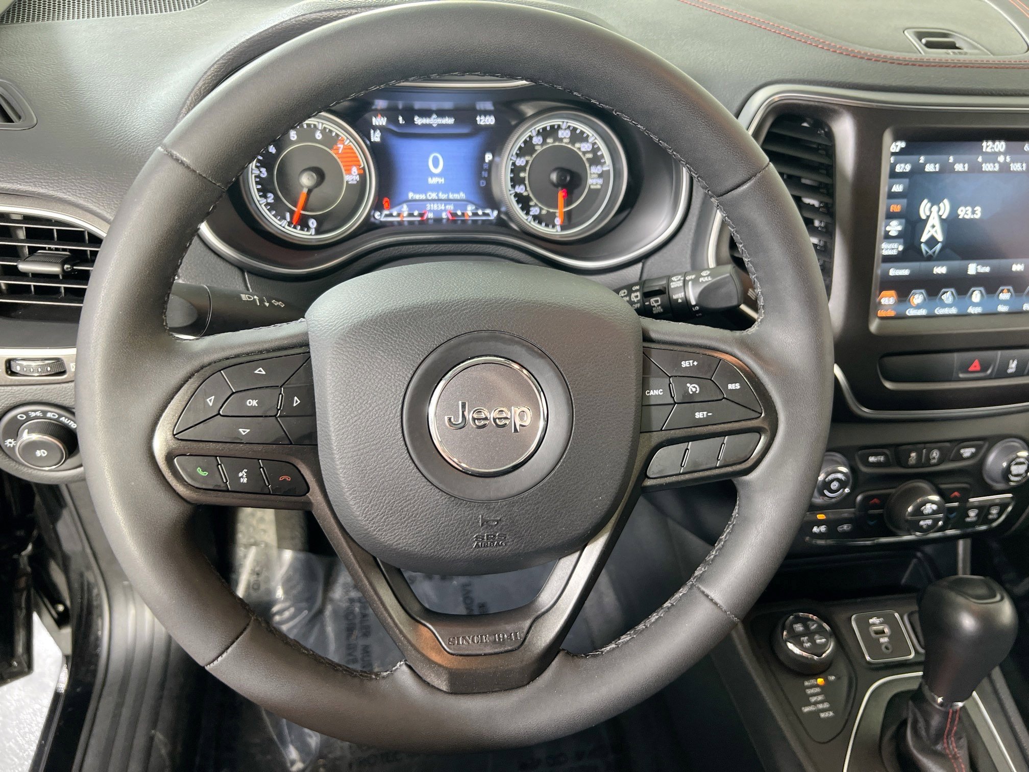 Used 2022 Jeep Cherokee Trailhawk w/ Sound & Nav Group AWD/4WD image 11