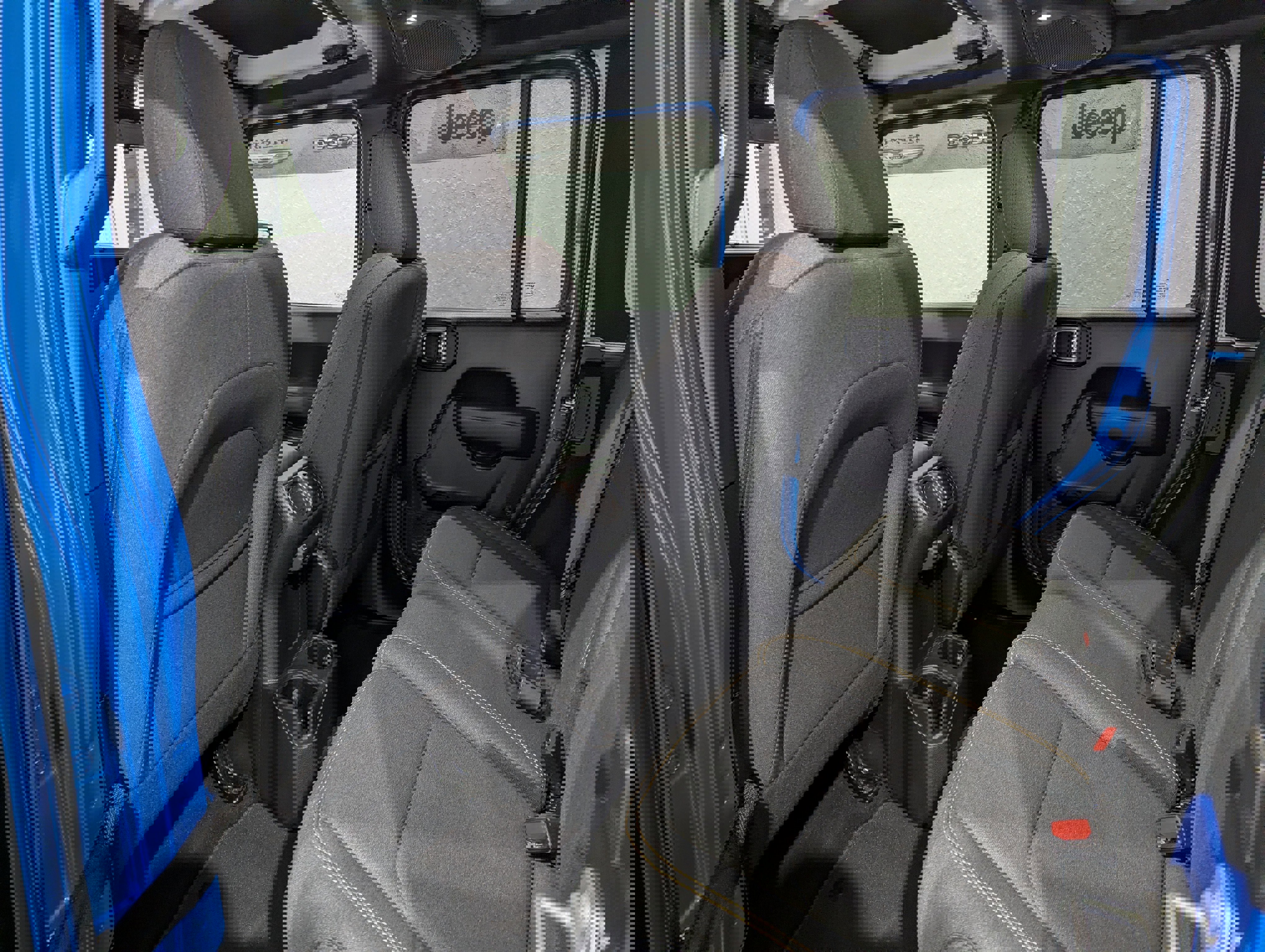 Used 2025 Jeep Wrangler Unlimited Sport image 11