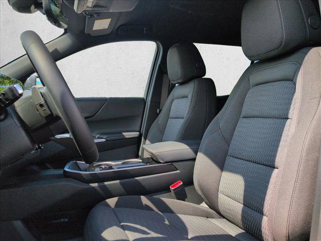 New 2026 Chevrolet Equinox LT w/ Safety and Technology Package FWD image 4