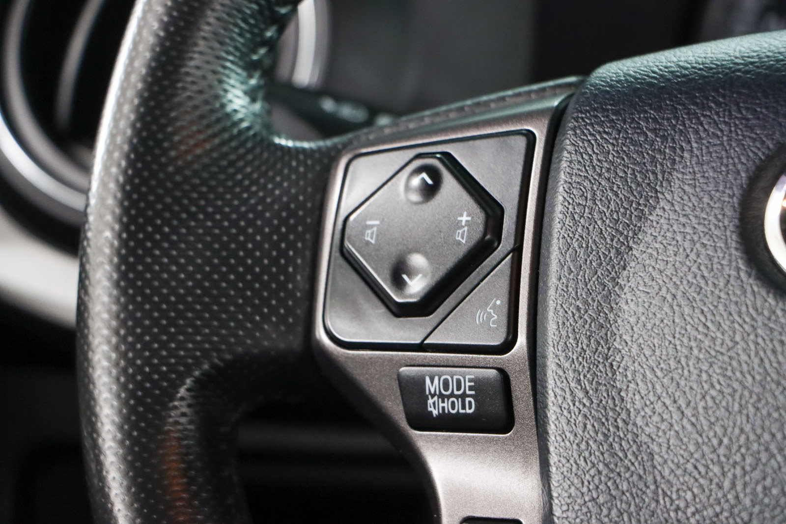 Used 2018 Toyota Tacoma TRD Off-Road image 15