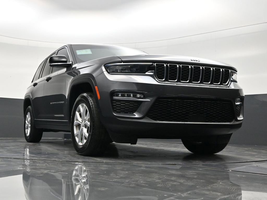 Used 2023 Jeep Grand Cherokee Limited image 26
