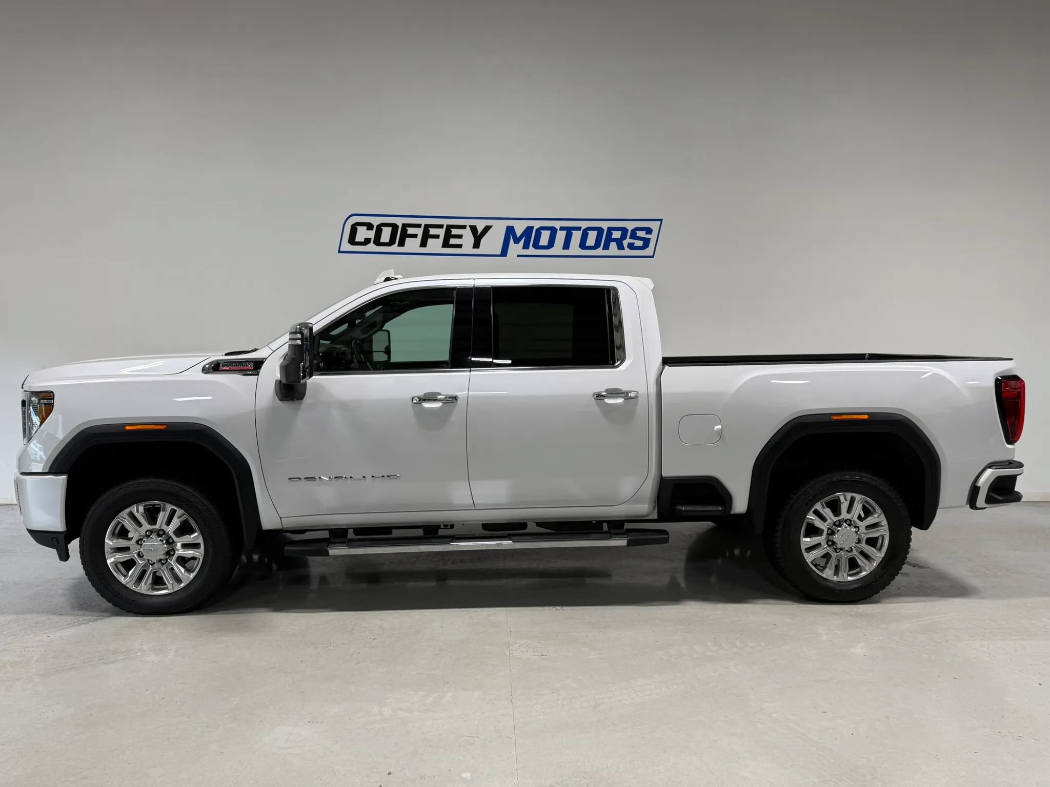 Used 2020 GMC Sierra 2500 Denali w/ Denali Ultimate Package AWD/4WD image 3