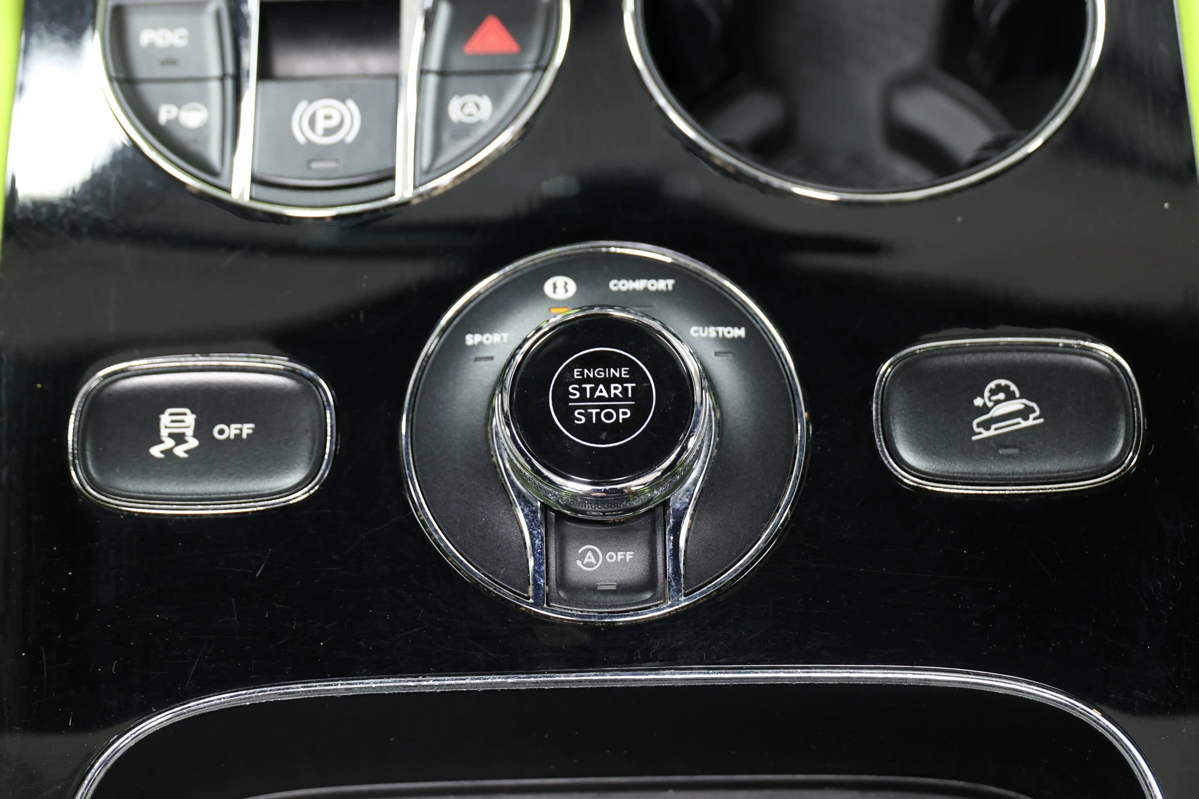 Used 2023 Bentley Bentayga AWD/4WD image 46