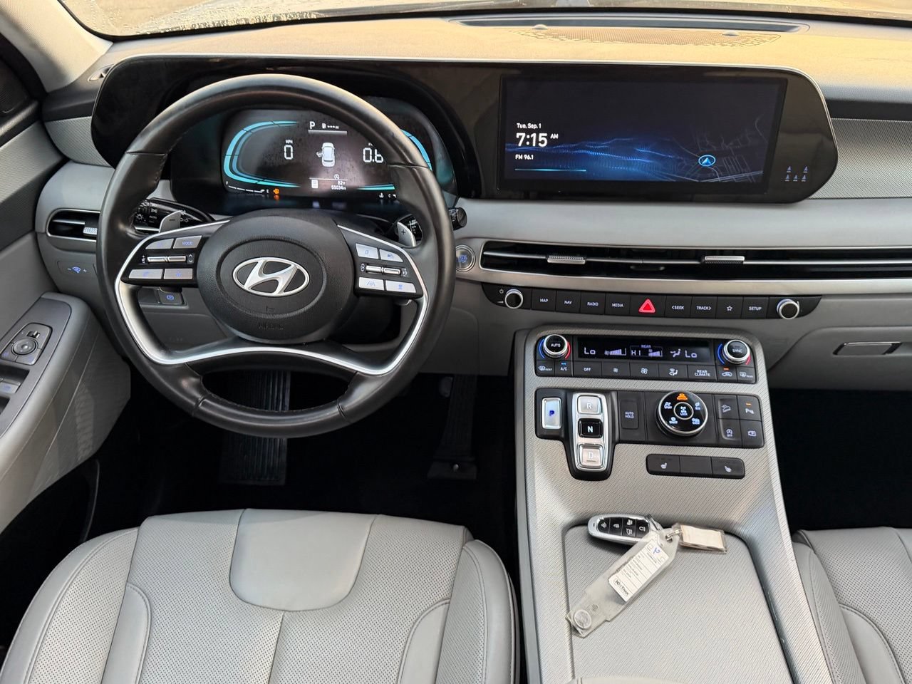 Used 2025 Hyundai Palisade SEL AWD/4WD image 13