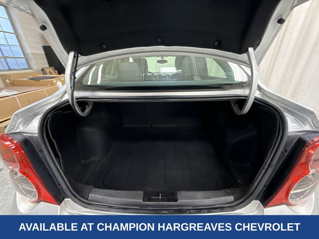 Used 2015 Chevrolet Sonic LTZ image 35