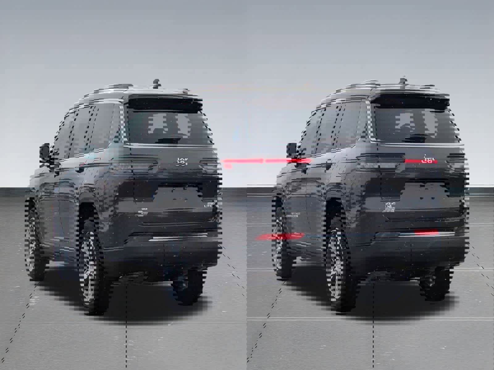 Used 2025 Jeep Grand Cherokee L Limited w/ Trailer Tow Package image 4