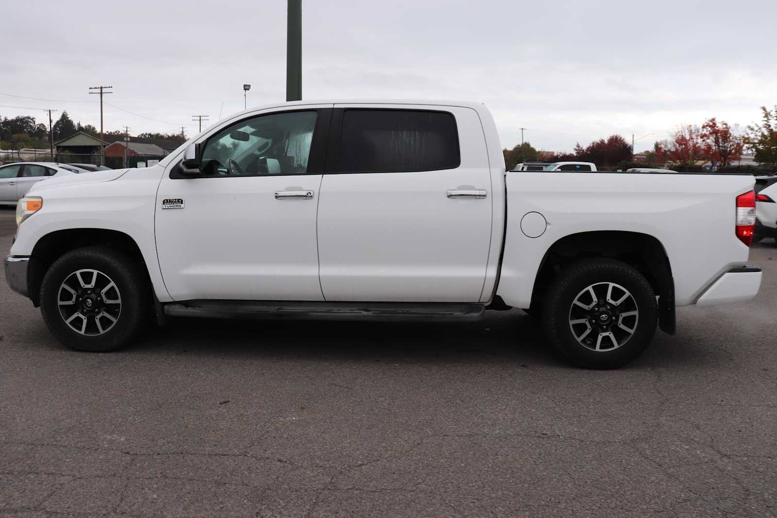 Used 2014 Toyota Tundra 1794 Edition AWD/4WD image 8