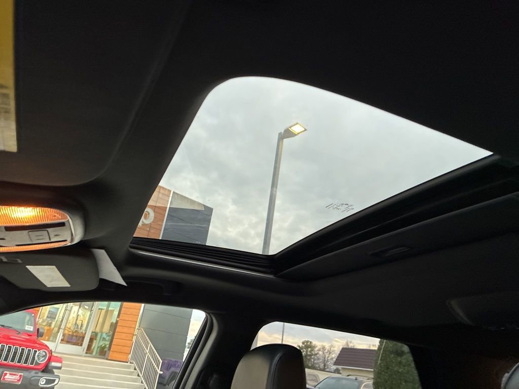 Used 2024 Dodge Durango GT image 20