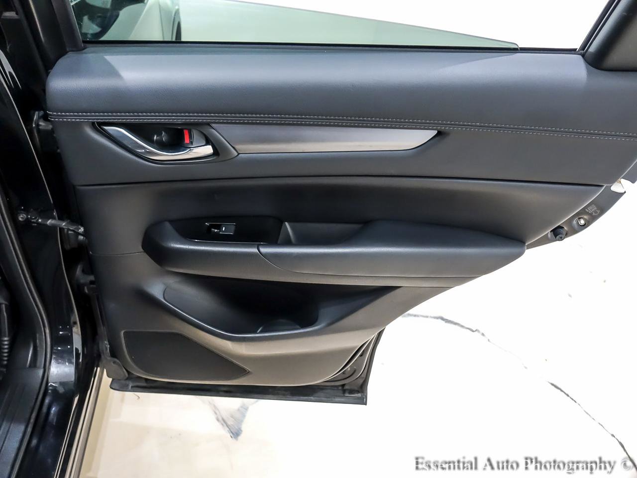 Used 2018 MAZDA CX-5 Touring w/ Preferred Equipment Package image 31