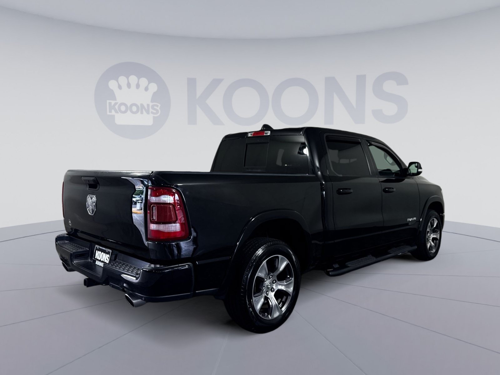 Used 2019 RAM 1500 Laramie w/ Sport Appearance Package AWD/4WD image 7