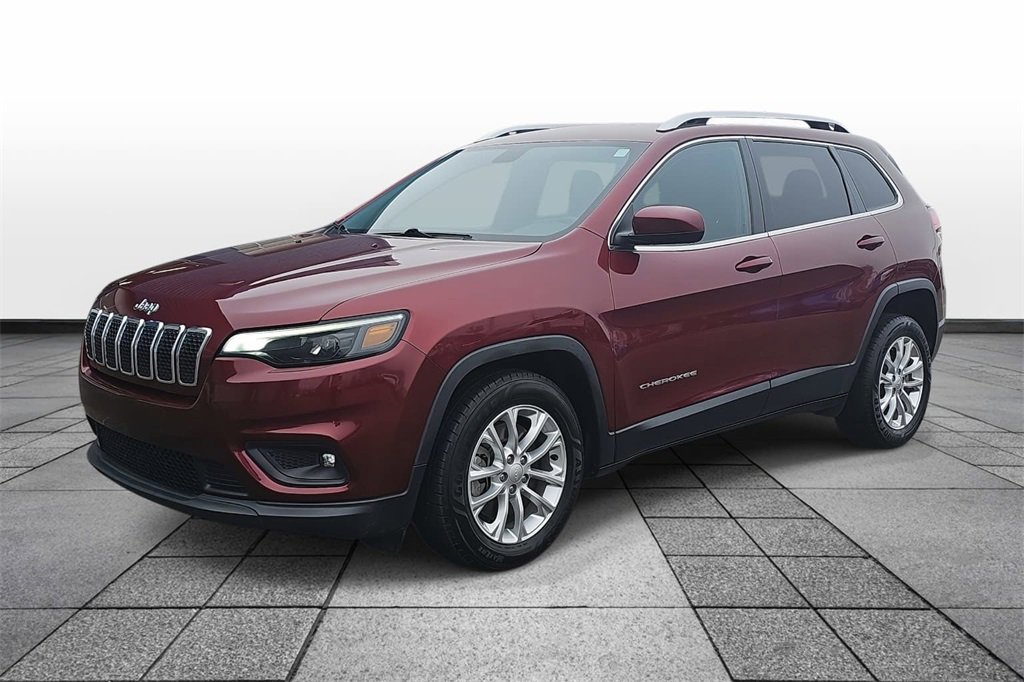 Used 2019 Jeep Cherokee Latitude w/ Cold Weather Group