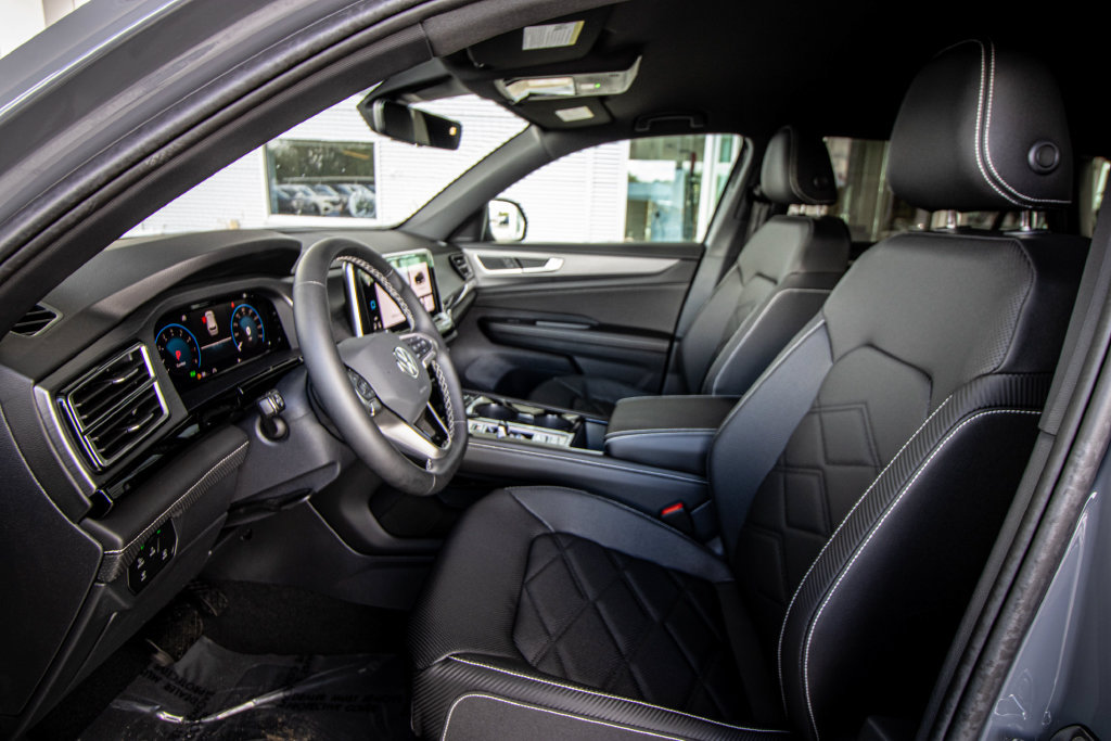 New 2026 Volkswagen Atlas Cross Sport SE FWD image 27
